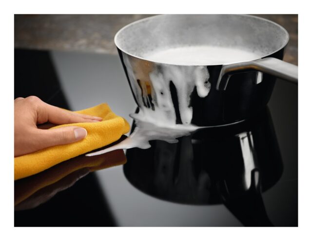 Electrolux Serie 700 EIS62453 Black Built-in 60 cm Zone induction hob 4 zone(s) - imagine 5