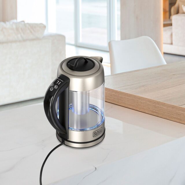 Black+Decker electric kettle BXKE2205E - imagine 7