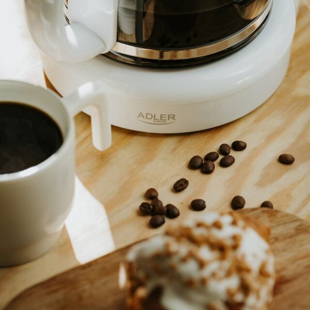 Adler AD 4383w Drip coffee maker for ground coffee 1.5 L white - imagine 9