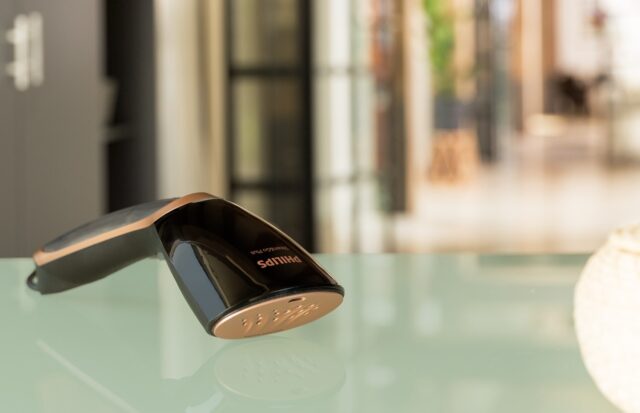 Philips Steam&Go Handheld garment steamer GC362/80 - imagine 5