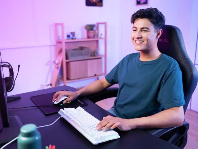 Trust GXT 833W THADO TKL US - gaming keyboard  white - imagine 6