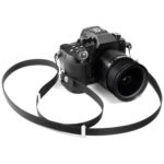 Uniwersalna smycz crossbody Spigen DA30L  Lanyard czarny - imagine 9