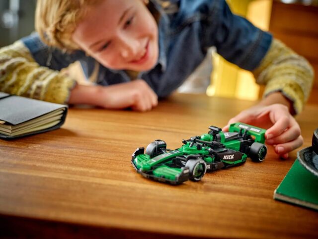 LEGO SPEED CHAMPIONS 77247 KICK Sauber F1 Team C44 - imagine 8