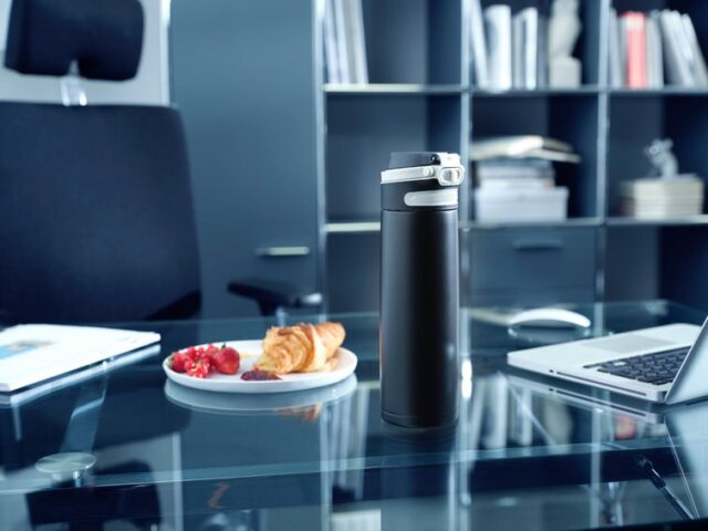 Leifheit 03271 travel mug 600 ml Black Stainless steel - imagine 2