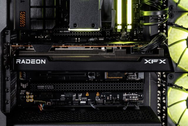 Actina 5901443413806 PC AMD Ryzen™ 7 8700F 32 GB DDR5-SDRAM 1 TB SSD AMD Radeon RX 7700 XT Midi Tower Black - imagine 7