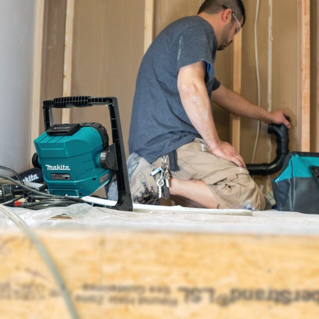 MAKITA LAMP 18V/14 4V DEADML805 LED 1150lx/750lm +AC POWER - imagine 3