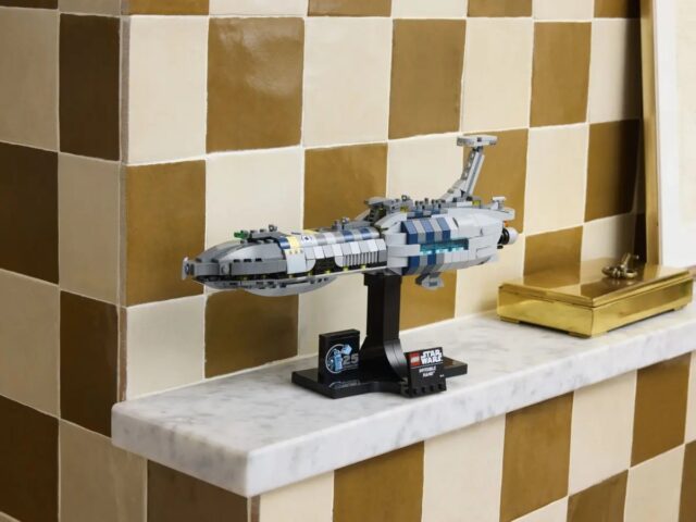 LEGO STAR WARS 75377 Invisible Hand - imagine 8