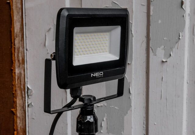 NEO tools 99-059 floodlight - imagine 5