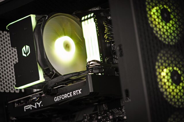 Actina 5901443340133 PC Midi Tower AMD Ryzen™ 7 5700X 16 GB DDR4-SDRAM 1 TB SSD AMD Radeon RX 7700 XT Black - imagine 8