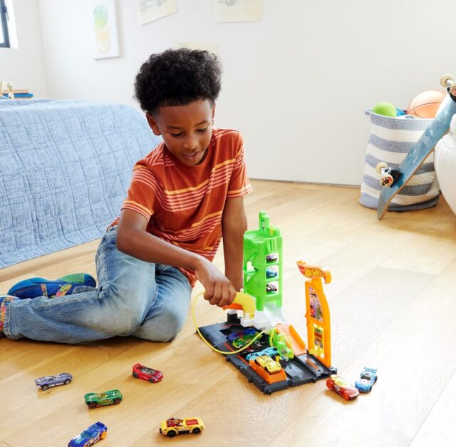 Mattel Hot Wheels City Super Car Charging Station HTN79 - imagine 3