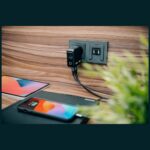 Verbatim Mini GaN mains charger 100W 2xUSB-C PD/1x USB-A QC EU/UK/USA adapter black 30239 - imagine 3