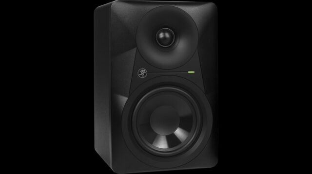 Active Speaker Mackie MR524 - 1.0 channels - Wired - XLR/6.3mm/RCA - 30 W - 45 - 20000 Hz - Black - imagine 3