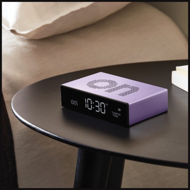 Lexon Flip Premium Reversible Alarm Clock purple LR152LL - imagine 6