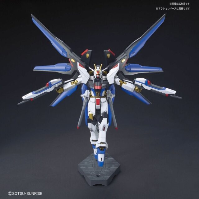 Figurka kolekcjonerska Bandai HGCE 1/144 ZGMF-X20A STRIKE FREEDOM GUNDAM - imagine 3
