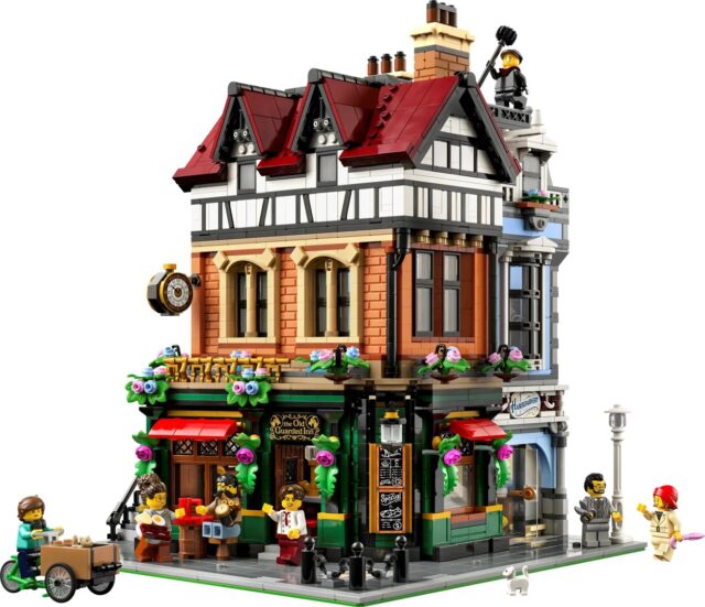 LEGO ICONS 10350 Tudor Corner - imagine 3