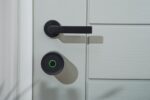 Yale Linus Smart Lock L2 Lite - smart door lock (black) - imagine 9