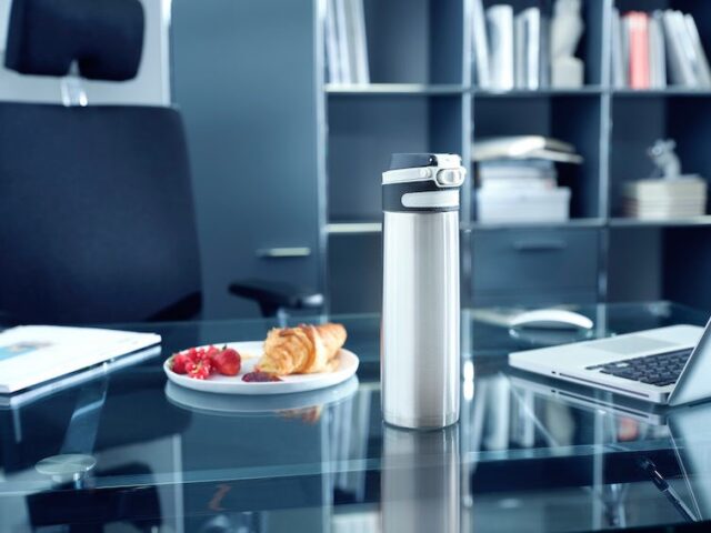 Leifheit 03272 travel mug 600 ml Silver Stainless steel - imagine 6
