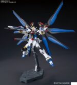 Figurka kolekcjonerska Bandai HGCE 1/144 ZGMF-X20A STRIKE FREEDOM GUNDAM - imagine 4
