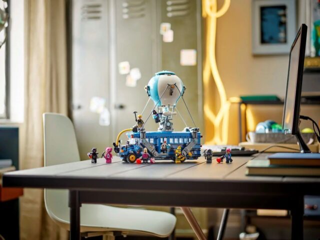 LEGO FORTNITE 77073 Battle Bus - imagine 10