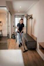 Dry vacuum cleaner Kärcher T 15/1 HEPA 15 l 585 W (1.355-307.0) Anthracite - imagine 7