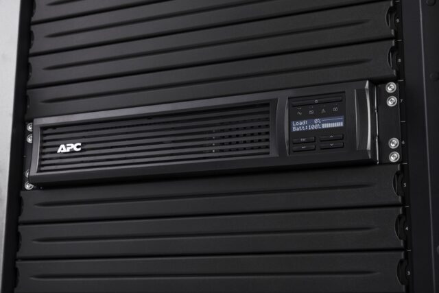 APC Smart-UPS SMT 2200VA LCD RM with S - imagine 9