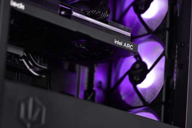 Actina 5901443404842 PC AMD Ryzen™ 7 8700F 32 GB DDR5-SDRAM 1 TB SSD AMD Radeon RX 7700 XT Midi Tower Black - imagine 6