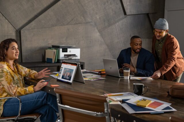 HP EliteBook 830 G11 Intel Core Ultra 5 135U Laptop 33.8 cm (13.3 ) WUXGA 16 GB LPDDR5x-SDRAM 512 GB SSD Wi-Fi 6E (802.11ax) Windows 11 Pro AI PC Silver - imagine 4