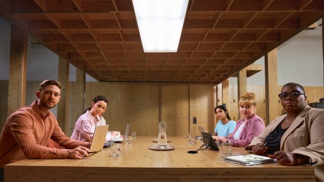 HP EliteBook 860 G11 Intel Core Ultra 7 155U Laptop 40.6 cm (16 ) WUXGA 16 GB DDR5-SDRAM 512 GB SSD Wi-Fi 6E (802.11ax) Windows 11 Pro Silver - imagine 7