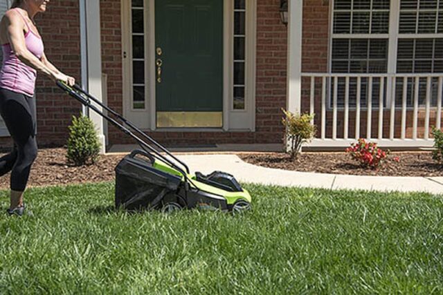 33 cm cordless mower Greenworks GD24LM33K4 - 2516107UB - charger + 4Ah battery kit - imagine 3