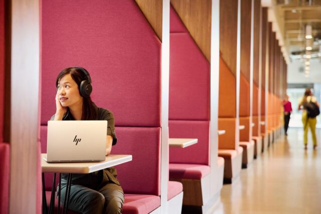 HP EliteBook 8 Flip G1i 13 Ultra 7 255U 13.3 WUXGA Touch IPS 400nits AG U7 255U 32GB LPDDR5x-7500 SSD1TB Arc Cam  IR 5 Mpx AI 62Wh W11Pro 3Y OnSite - imagine 7