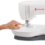 Singer SE300 sewing machine  electric current  white - imagine 3
