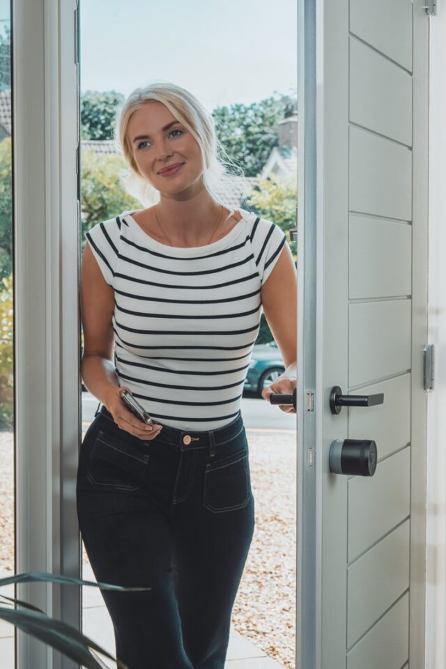 Yale Linus Smart Lock L2 Lite - smart door lock (black) - imagine 7