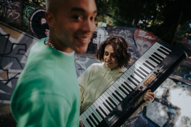 Casio CT-S100 digital piano 61 keys Black  White - imagine 9