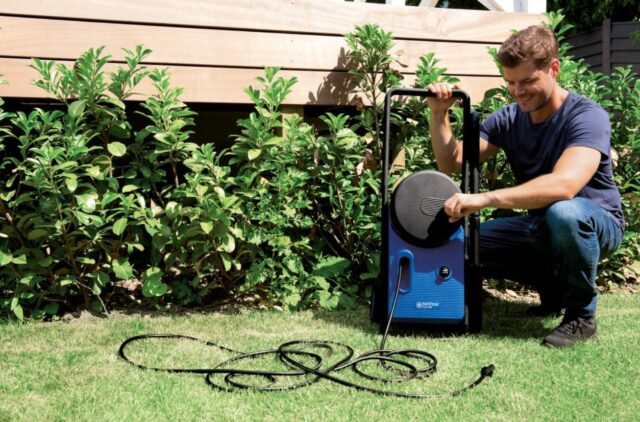 Nilfisk Core 150-10 PowerControl EU pressure washer Upright Electric 468 l/h 2000 W Blue - imagine 9