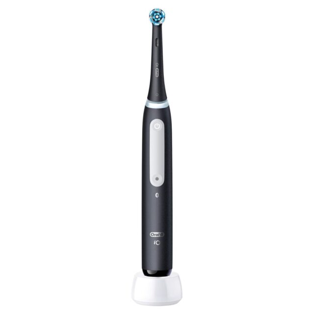 SZCZOTECZKA ELEKTRYCZNA ORAL-B IO SERIES 4 MATT BLACK + TRAVEL CASE - imagine 3