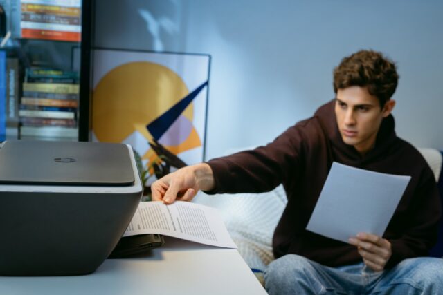 HP DeskJet 2920 Wireless All-in-One Color Printer - imagine 9