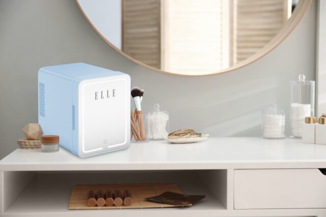 Mini lodówka z lusterkiem do makijażu LED ELLE 4L niebieska - imagine 6