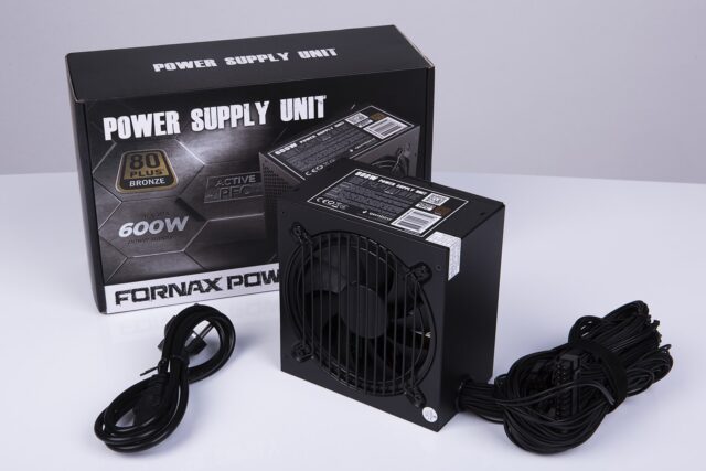 Gembird CCC-PSU80P-BBP-600 power supply unit 600 W 24-pin ATX ATX Black - imagine 3