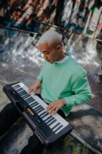 Casio CT-S100 digital piano 61 keys Black  White - imagine 5