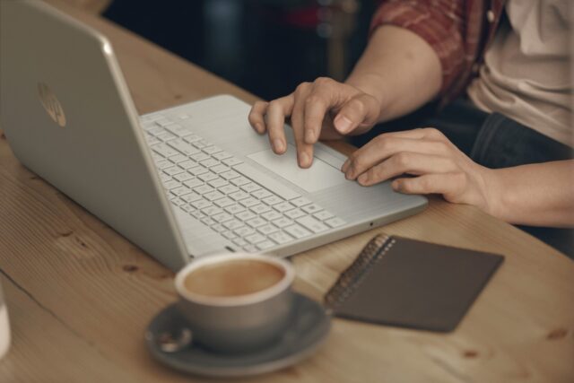 HP 15s-eq2289nw AMD Ryzen™ 3 5300U Laptop 39.6 cm (15.6 ) Full HD 16 GB DDR4-SDRAM 1 TB SSD Wi-Fi 5 (802.11ac) Windows 11 Home Silver - imagine 5