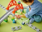 LEGO DUPLO TOWN 10426 Bridge and railway tracks - expansion set - imagine 6