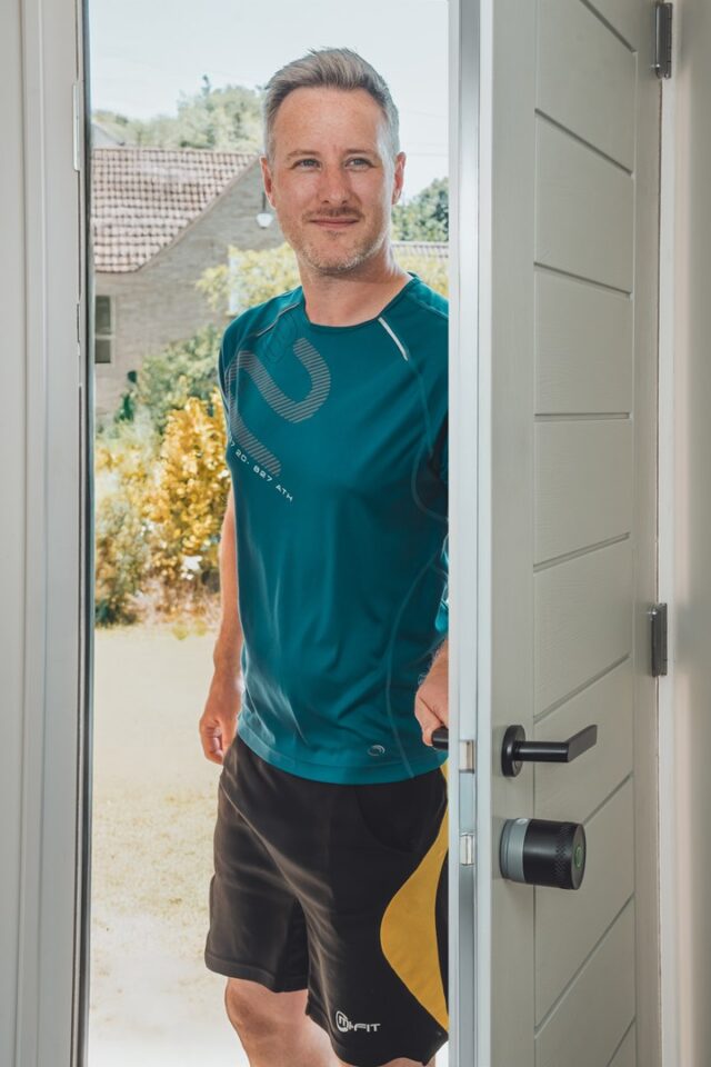 Yale Linus Smart Lock L2 Lite - smart door lock (black) - imagine 5