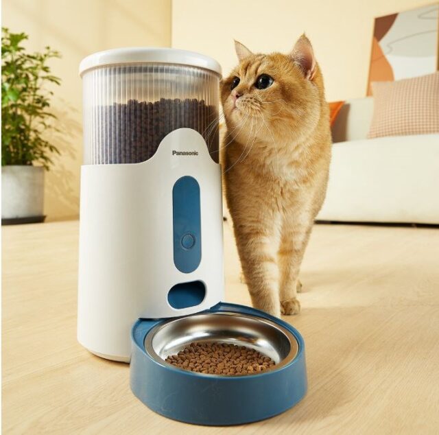 Panasonic CP-JNF01CW dog/cat feeder/waterer Plastic  Stainless steel White Universal Automatic pet feeder - imagine 5