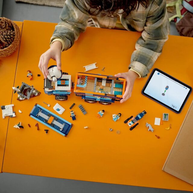 LEGO CITY 60471 Artic Explorer Science Lab Truck - imagine 10