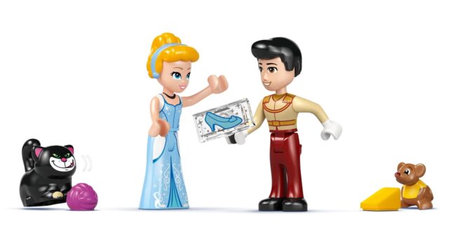 LEGO DISNEY PRINCESS 43275 Cinderella's Castle and Horse Carriage - imagine 8