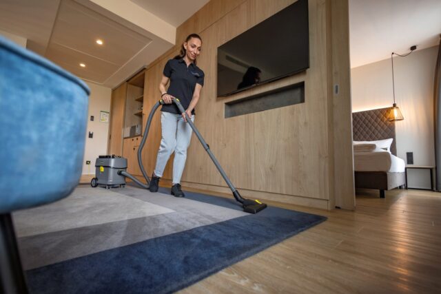 Dry vacuum cleaner Kärcher T 15/1 HEPA 15 l 585 W (1.355-307.0) Anthracite - imagine 8