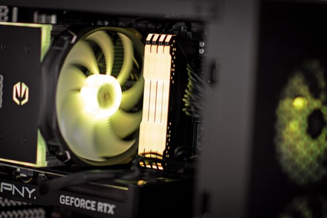 Actina 5901443340133 PC Midi Tower AMD Ryzen™ 7 5700X 16 GB DDR4-SDRAM 1 TB SSD AMD Radeon RX 7700 XT Black - imagine 9