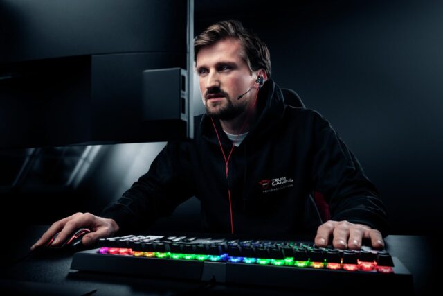 Trust TRU GXT 408 Headset In-ear 3.5 mm connector Black  Red - imagine 2