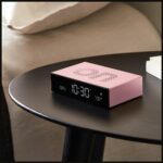 Lexon Flip Premium Two-sided Alarm Clock light pink LR152LP - imagine 3