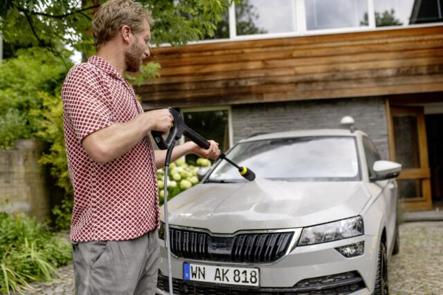 Kärcher K 4 Comfort Premium pressure washer Upright Electric 420 l/h Yellow - imagine 7